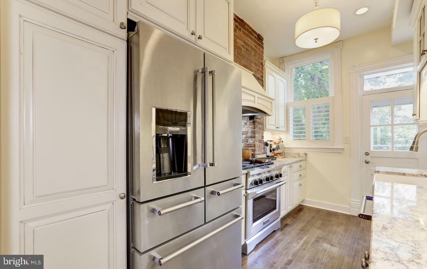 1932 35th Street Northwest Washington, DC 20007 - Photo 8 of 22