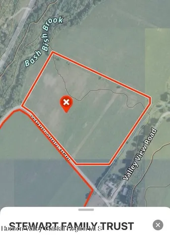 a view of an outdoor space