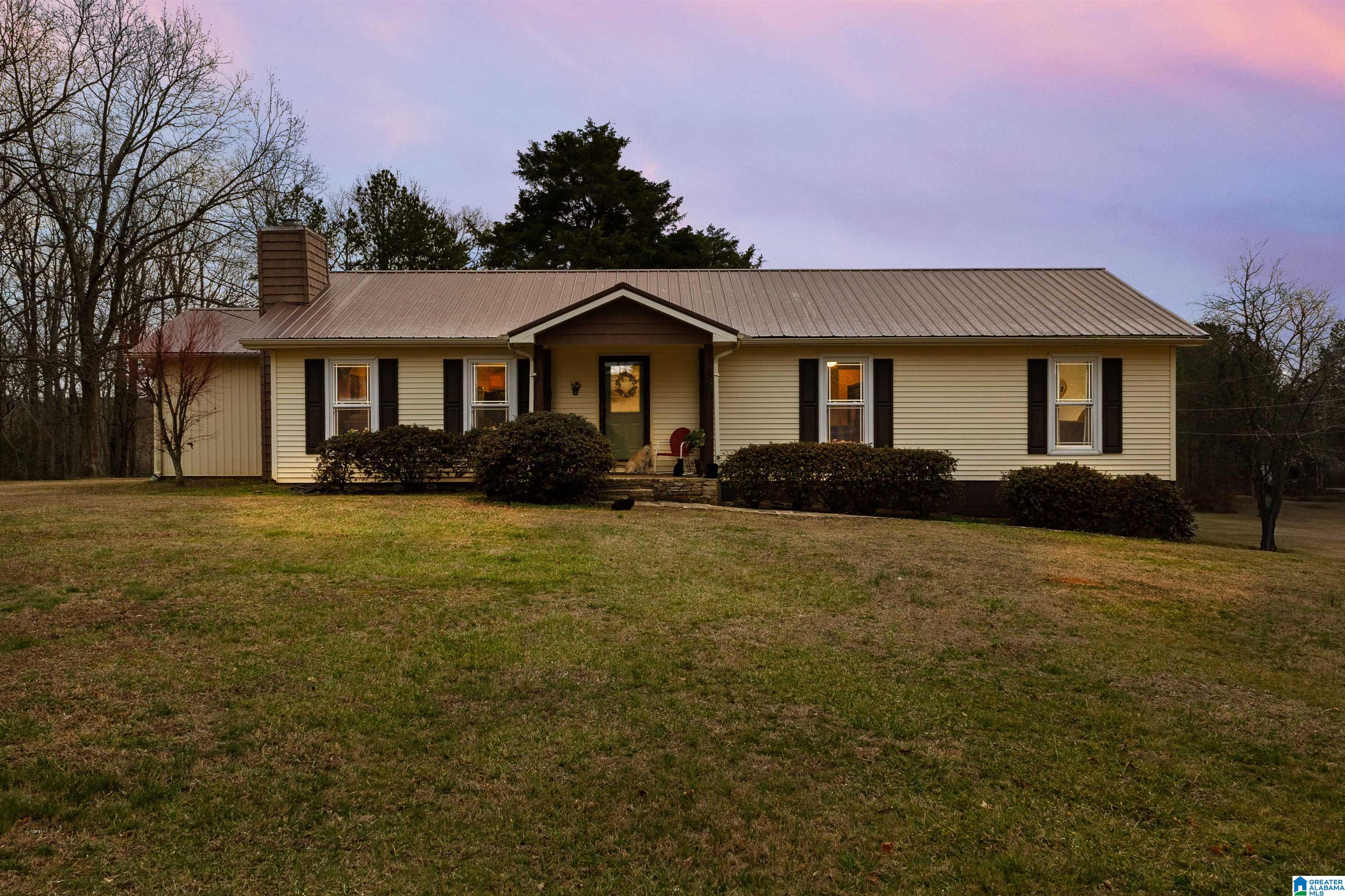 560 Phillips Drive Oneonta, AL 35121 - Photo 1 of 50