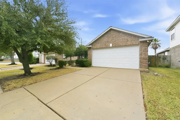 $1,800 | 19907 Parkstone Bend Lane, Katy, TX 77449