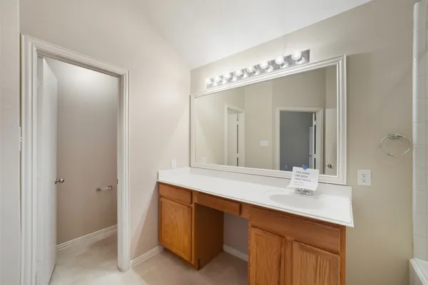 $1,800 | 19907 Parkstone Bend Lane, Katy, TX 77449