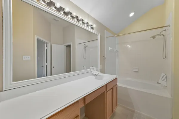 $1,800 | 19907 Parkstone Bend Lane, Katy, TX 77449