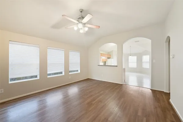 $1,800 | 19907 Parkstone Bend Lane, Katy, TX 77449
