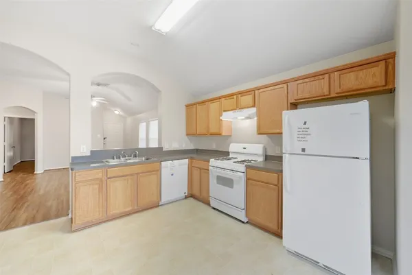 $1,800 | 19907 Parkstone Bend Lane, Katy, TX 77449