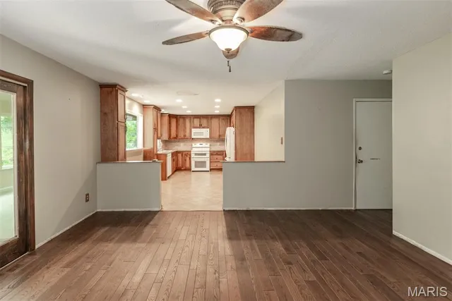 $327,000 | 11042 Wylestone Court, St. Louis, MO 63126