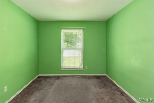 $327,000 | 11042 Wylestone Court, St. Louis, MO 63126