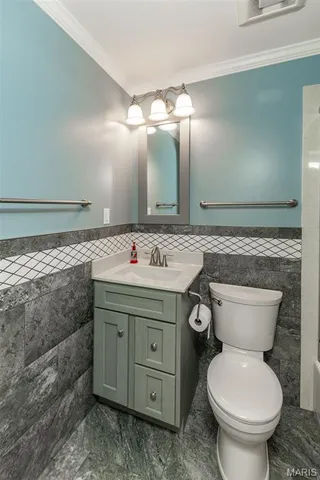 $327,000 | 11042 Wylestone Court, St. Louis, MO 63126