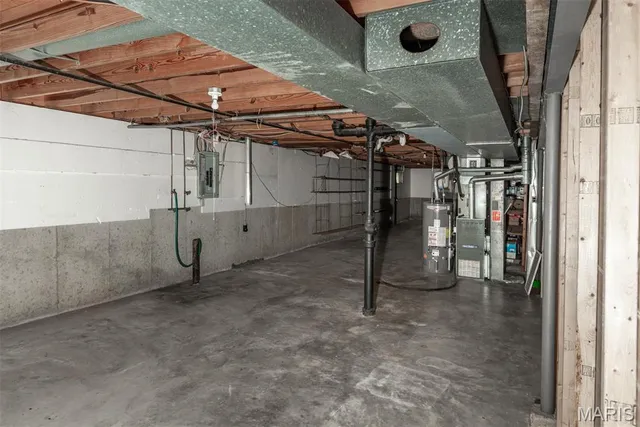 $327,000 | 11042 Wylestone Court, St. Louis, MO 63126