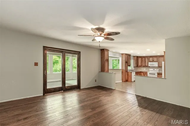 $327,000 | 11042 Wylestone Court, St. Louis, MO 63126