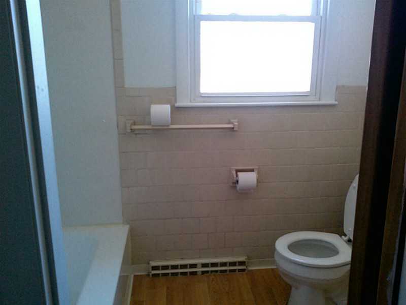 16 Wood Road Middletown, RI 02842 - Photo 5 of 8 Bathroom.