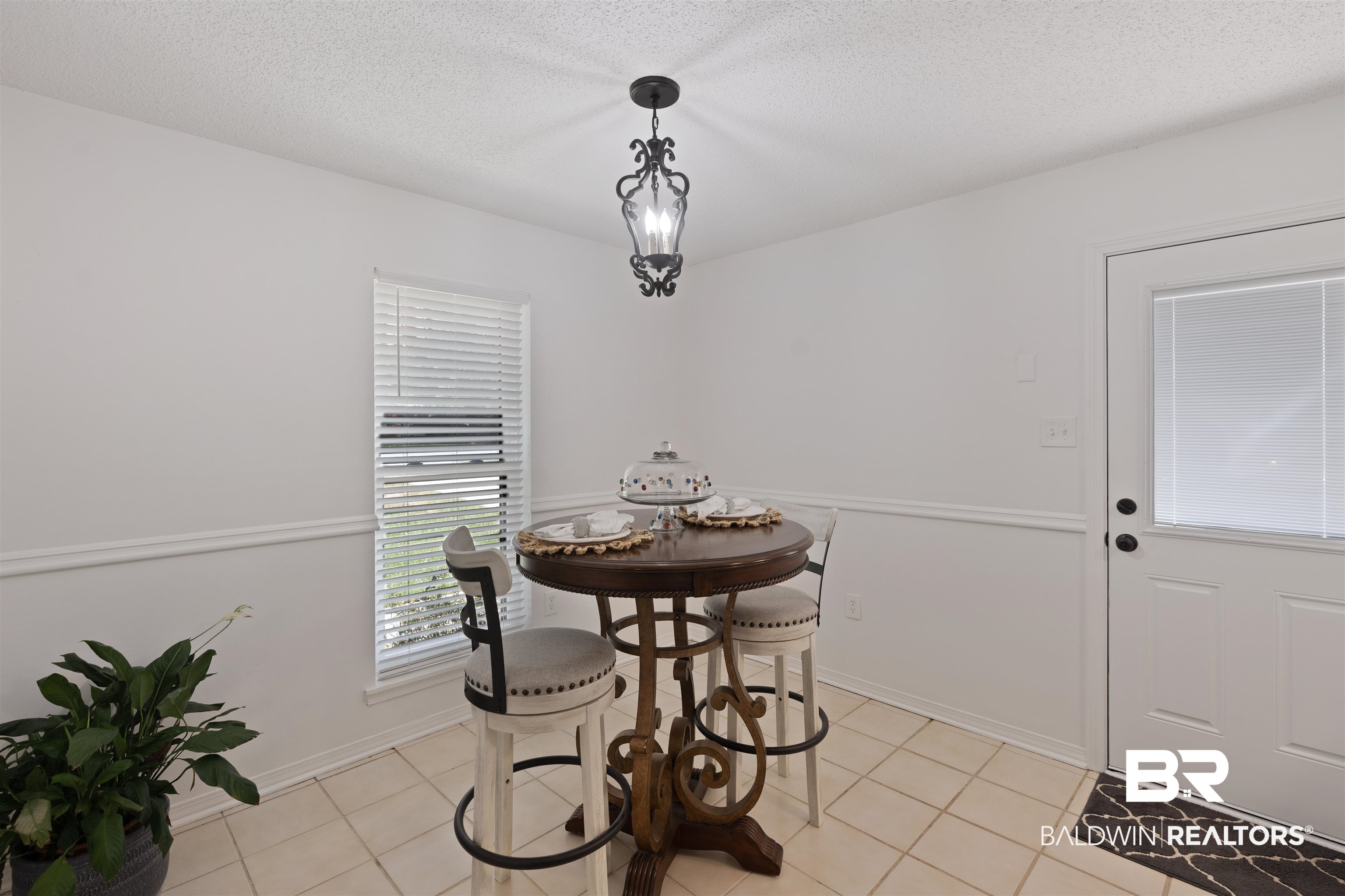 1008 Schaub Avenue Mobile, AL 36609 - Photo 10 of 27 Gallery Image 10