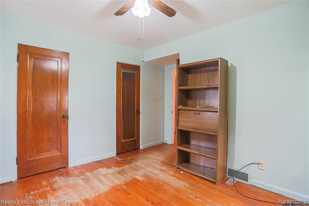 22757 Rausch Avenue Eastpointe, MI 48021 - Photo 12 of 27