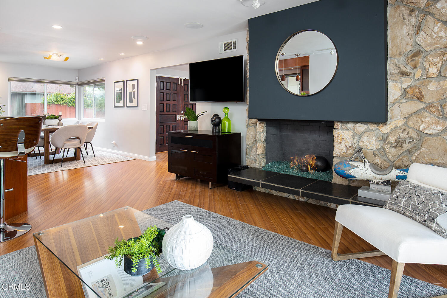 1400 Edgecliff Lane Pasadena, CA 91107 - Photo 13 of 43 a living room with furniture and a flat screen tv