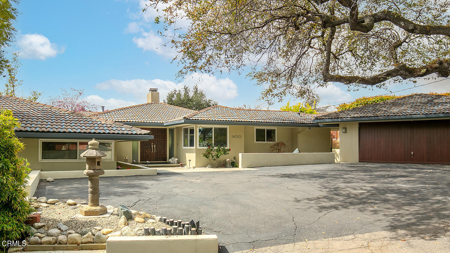 1400 Edgecliff Lane Pasadena, CA 91107 - Photo 3 of 43 a front view of a house with garden