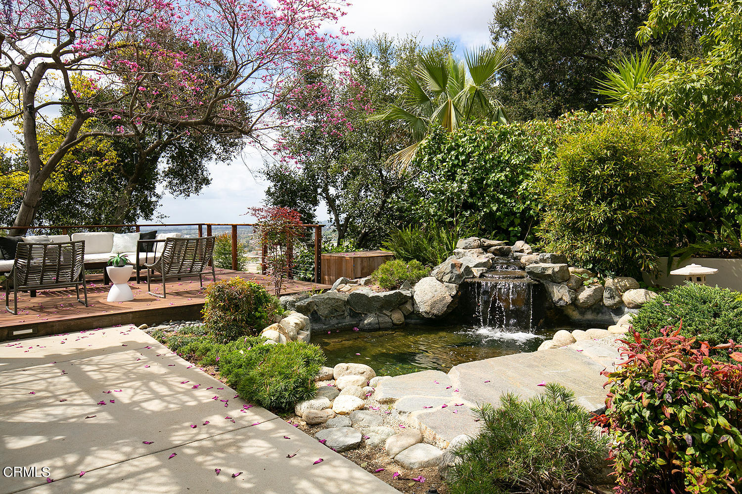1400 Edgecliff Lane Pasadena, CA 91107 - Photo 35 of 43 a view of a patio with table and chairs and potted plants