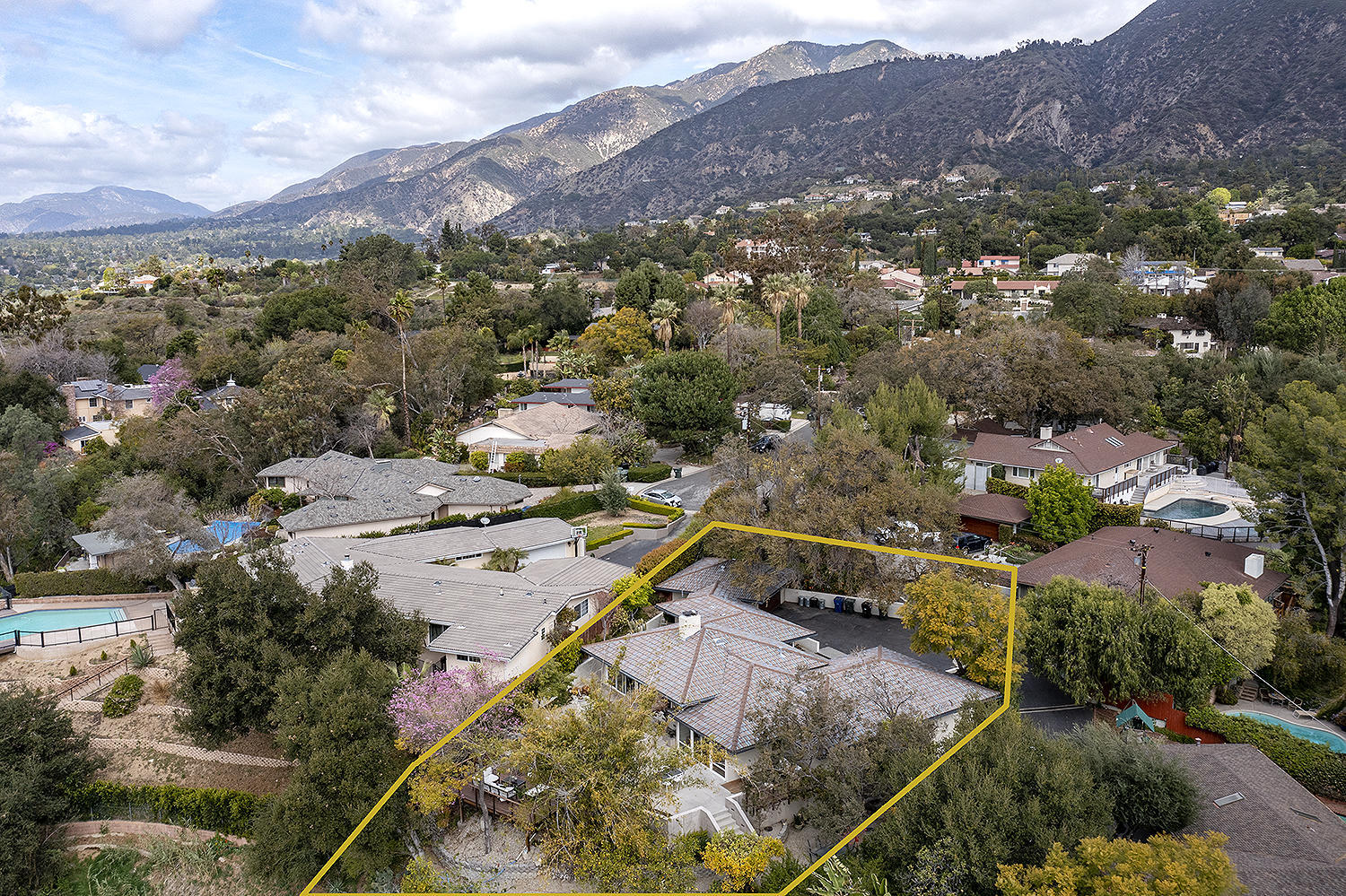 1400 Edgecliff Lane Pasadena, CA 91107 - Photo 42 of 43 an aerial view of residential houses and outdoor space