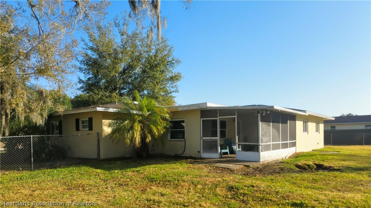 425 Spring Lake Boulevard Sebring, FL 33876 - Photo 12 of 40 Gallery Image 12