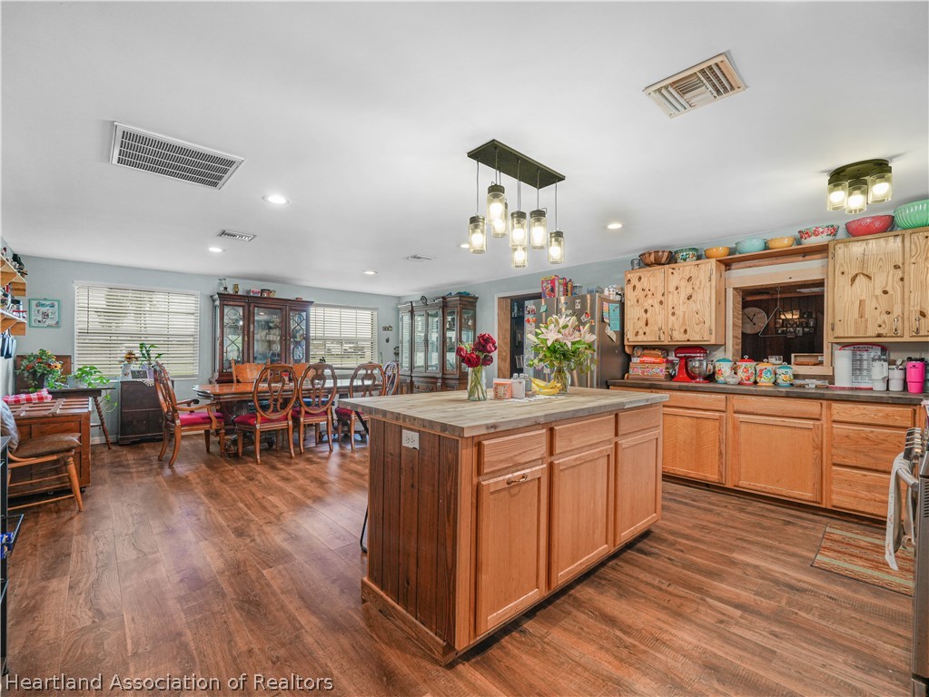 702 Lake Branch Road Bowling Green, FL 33834 - Photo 7 of 33