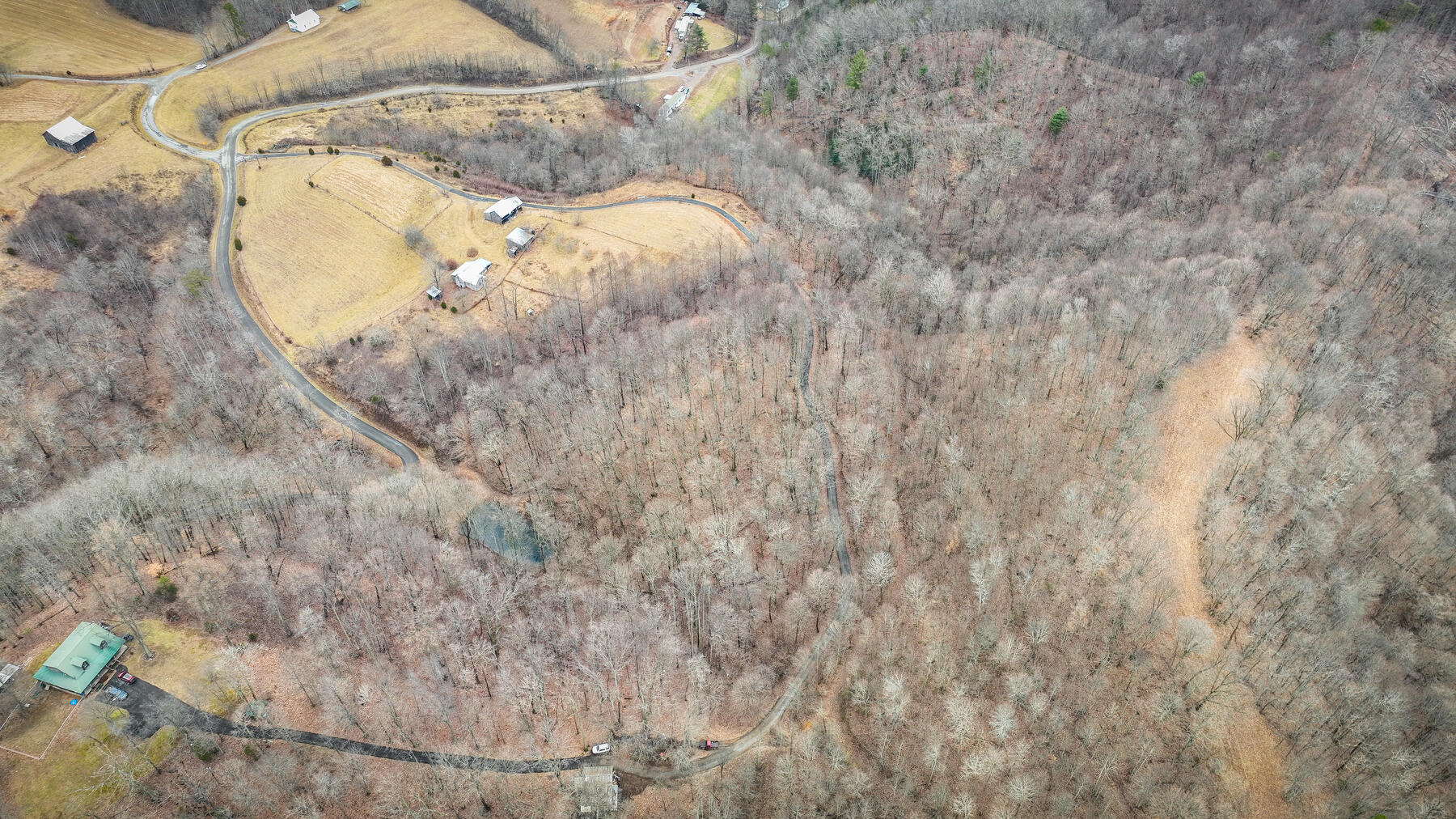 180 Windy Hollow Road Hiltons, VA 24258 - Photo 16 of 19 107