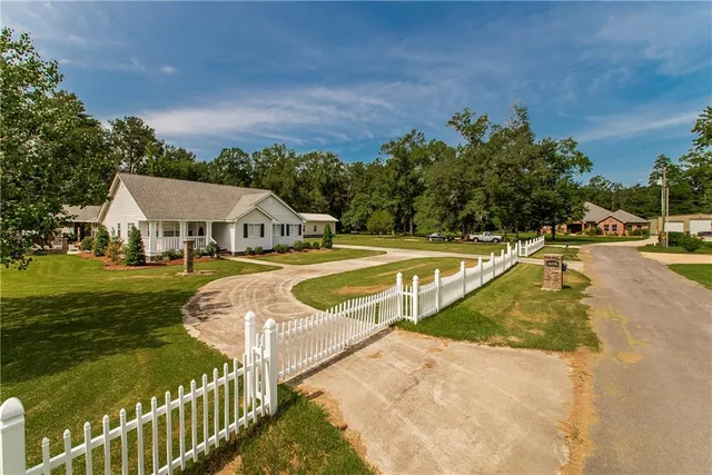 $375,000 | 14076 Manina Lane, Tickfaw, LA 70466