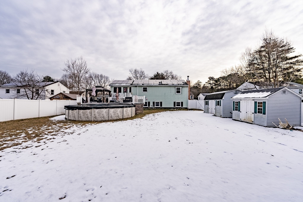 220 Senator Street Springfield, MA 01129 - Photo 5 of 33 a view of a terrace