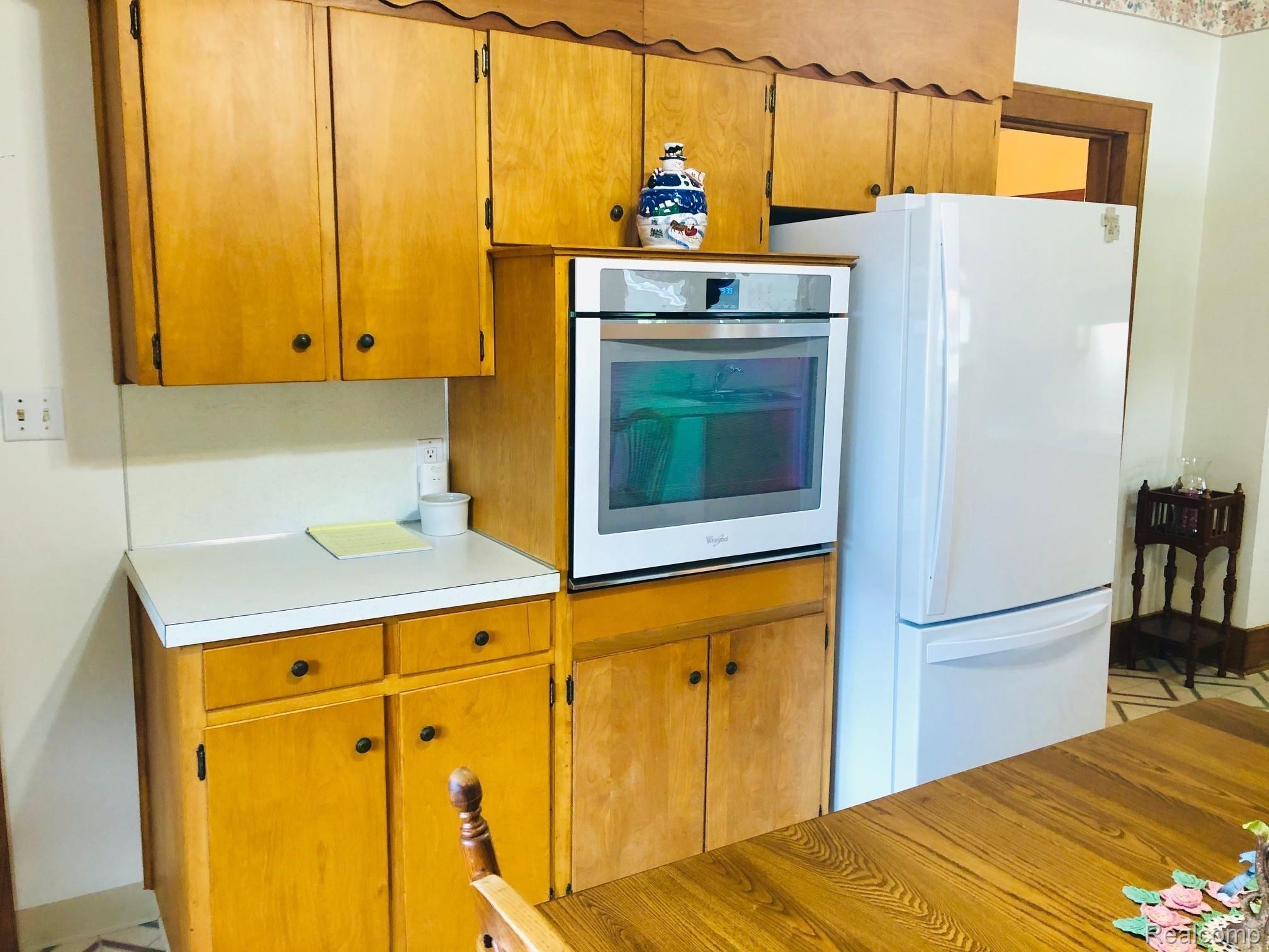 3931 East Dunbar Road Monroe, MI 48161 - Photo 21 of 46 d kitchen 3.jpg