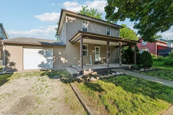 $210,000 | 102 Maple Avenue, Creston, OH 44217
