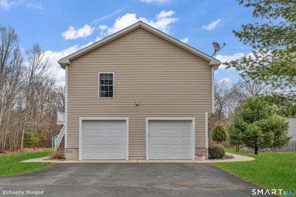 $650,000 | 2 Ridge Valley Road, Newtown, CT 06482