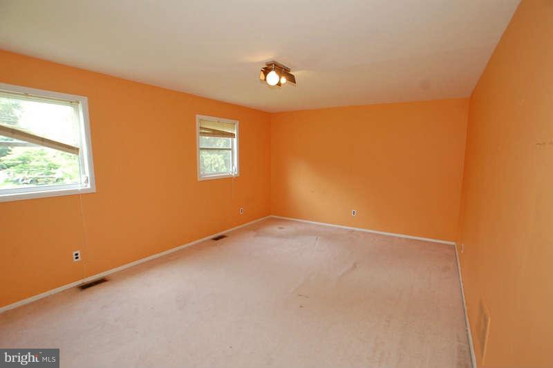 115 Heil Road Silver Spring, MD 20905 - Photo 18 of 30 Bedroom