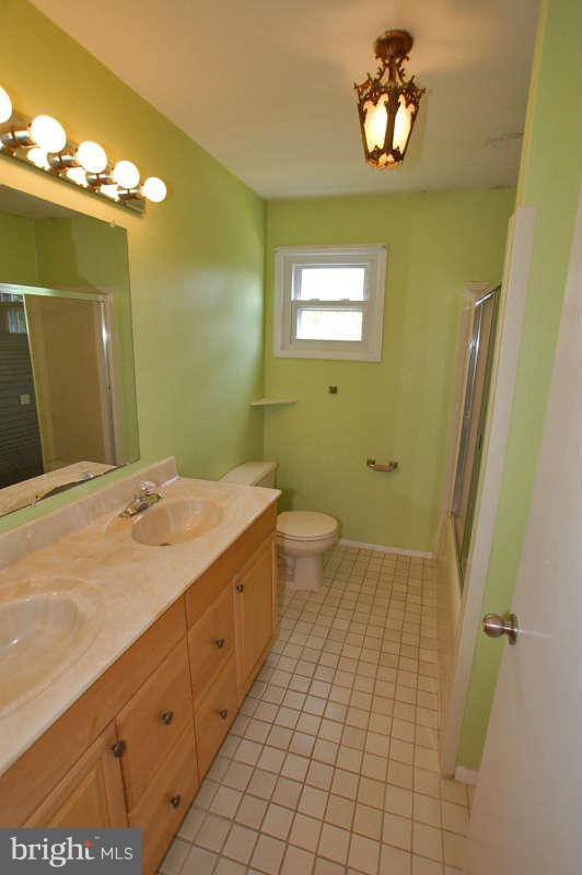115 Heil Road Silver Spring, MD 20905 - Photo 22 of 30 Bath