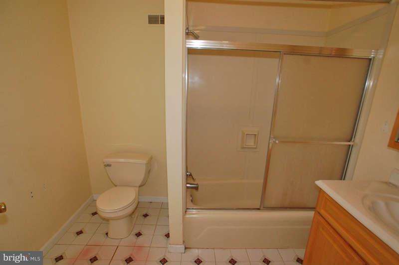 115 Heil Road Silver Spring, MD 20905 - Photo 24 of 30 Bath (Master)