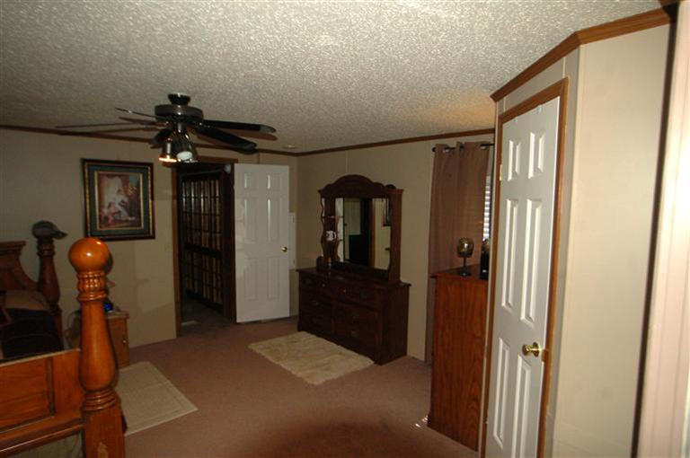 3675 McKee Road Irvine, KY 40336 - Photo 23 of 35 This master bedroom will accommodate all