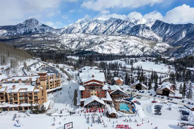 a picture of city view