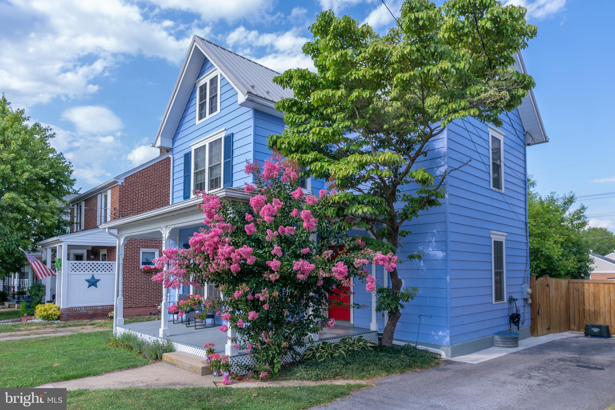127 South Artizan St  