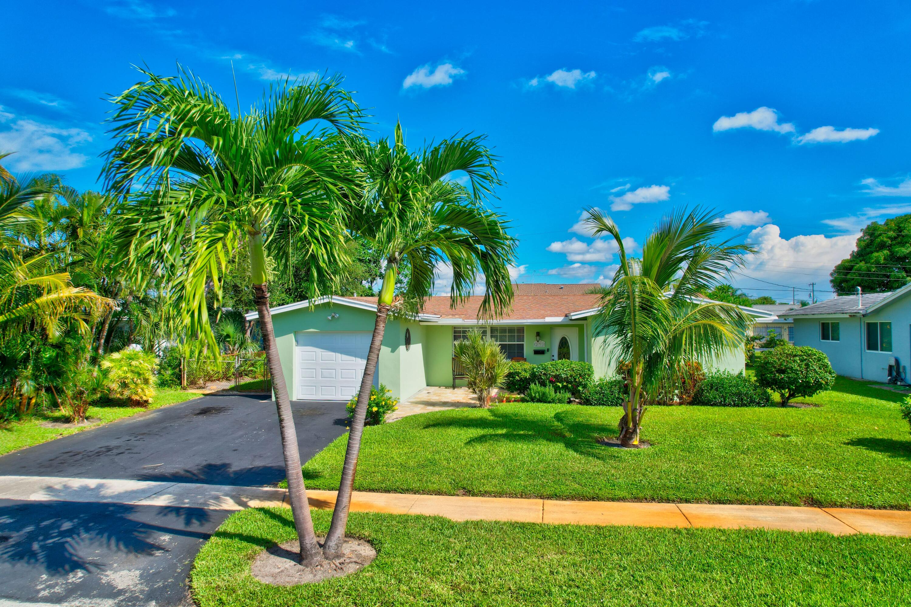 271 Southwest 5th Street Boca Raton, FL 33432 - Photo 1 of 33 271 SW 5th St Front Exterior