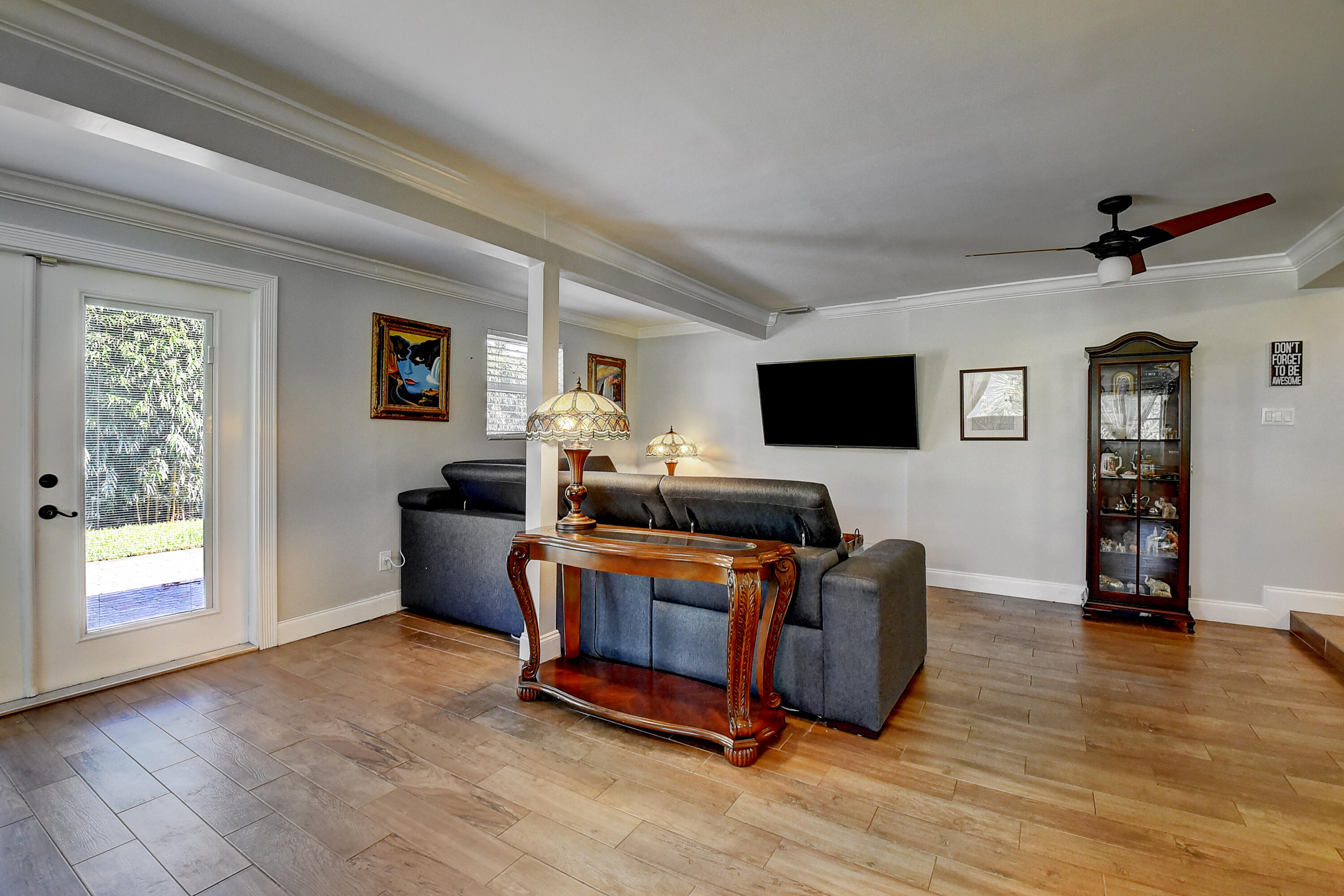 271 Southwest 5th Street Boca Raton, FL 33432 - Photo 7 of 33 127 SW 5th St 127 SW 5th St Living