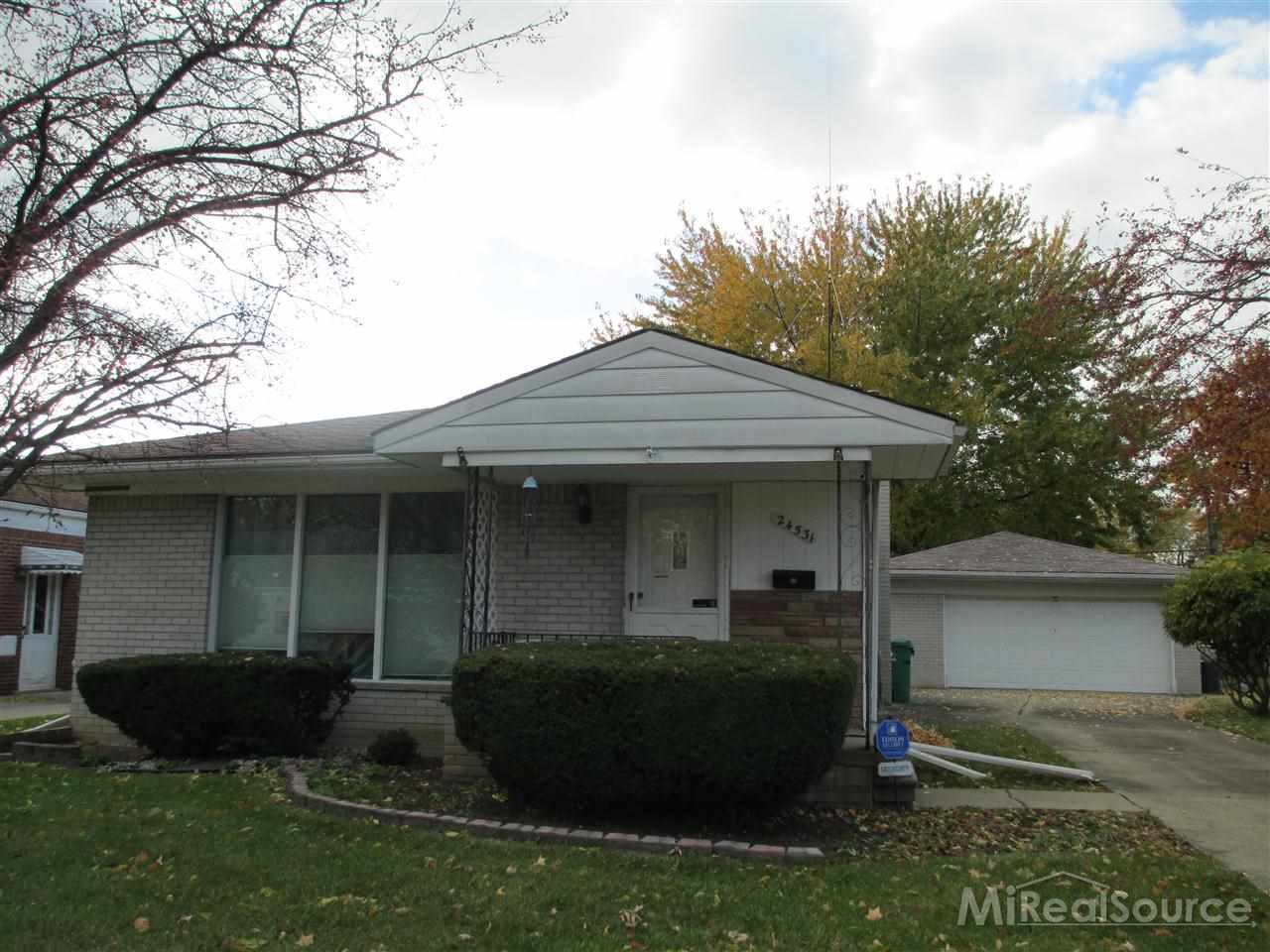 24531 Flower Eastpointe, MI 48021 - Photo 1 of 2 31177550.JPG