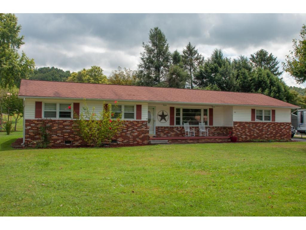 182 Price Road Elizabethton, TN 37643 - Photo 1 of 29 Photo 1