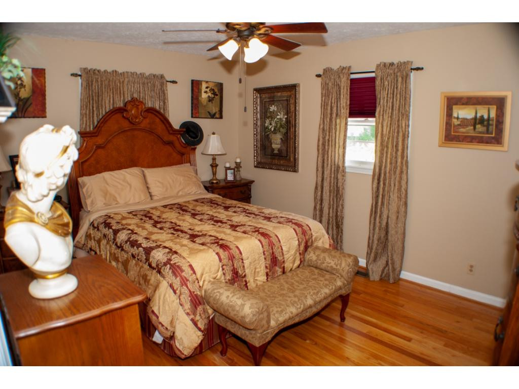 182 Price Road Elizabethton, TN 37643 - Photo 13 of 29 Photo 13