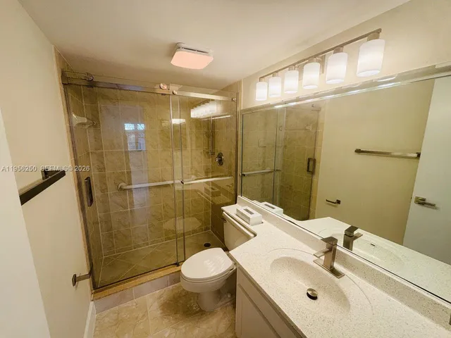 $160,000 | 411 South Hollybrook Drive, Unit 305, Pembroke Pines, FL 33025