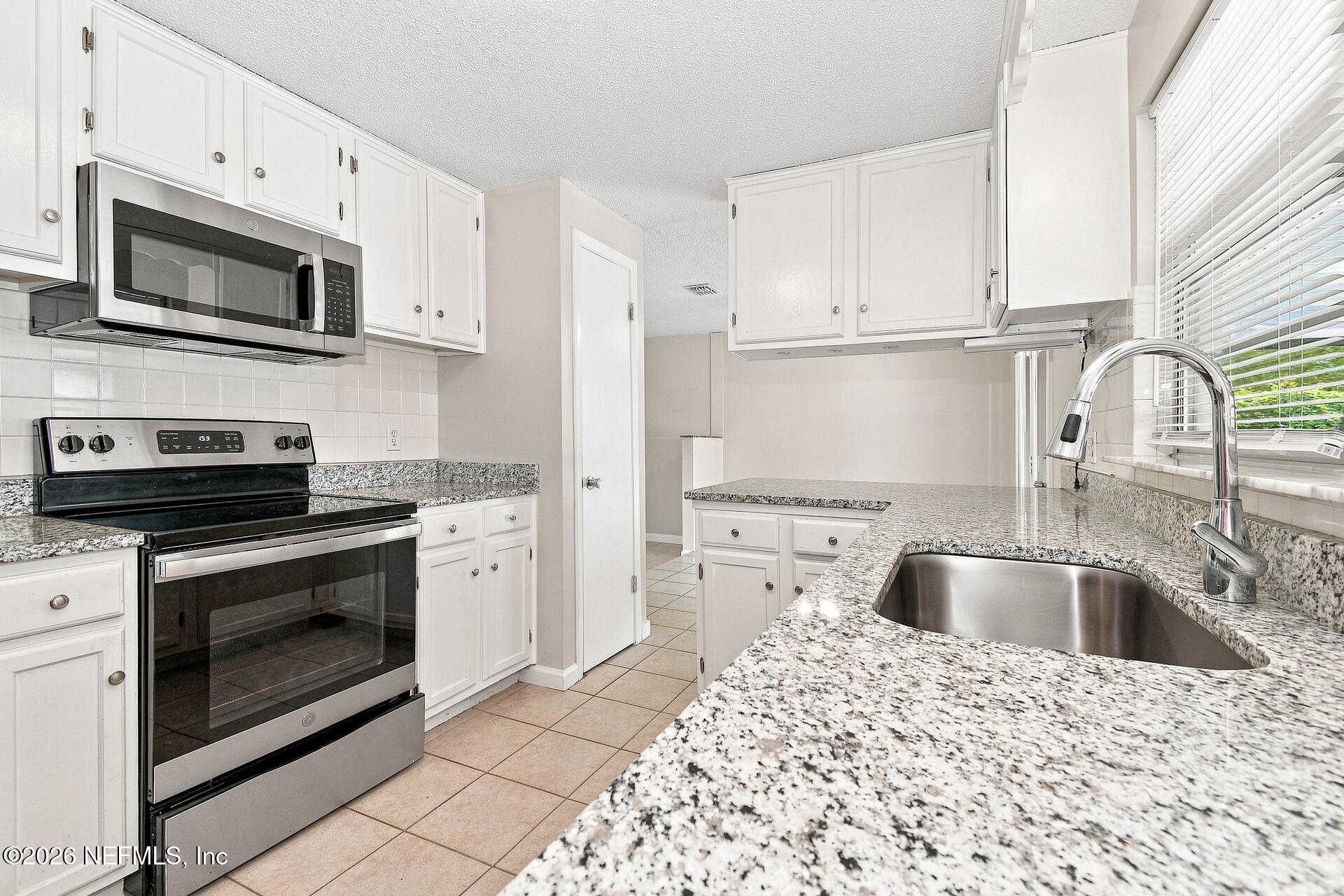 8603 Hammondwood Road South Jacksonville, FL 32221 - Photo 6 of 21 007 - Kitchen