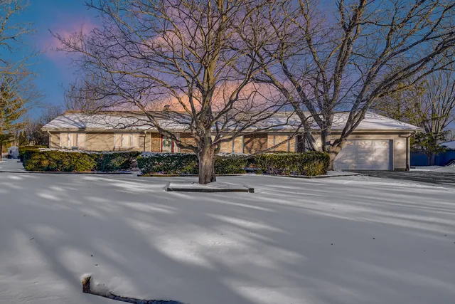 $4,400 | 2226 Shannondale Drive, Green Oaks, IL 60048