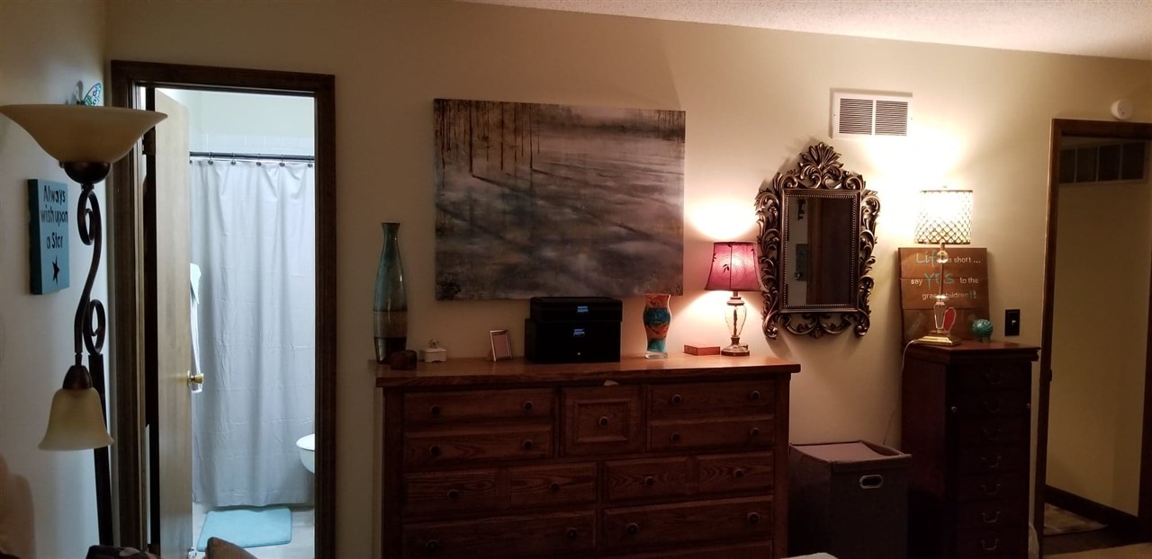 332 Astoria Road Springfield, IL 62704 - Photo 6 of 35