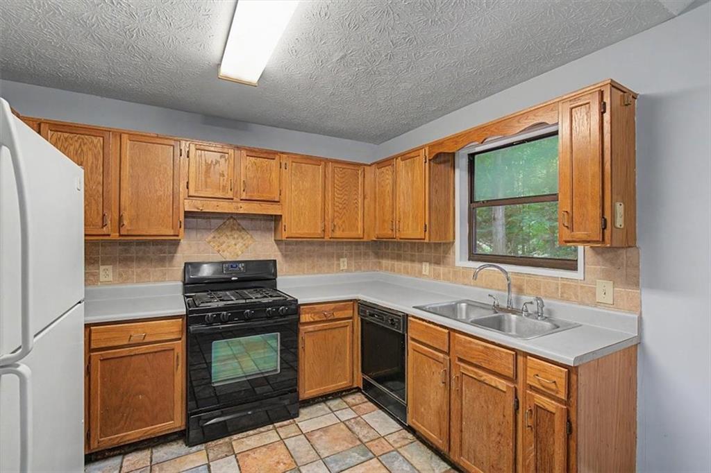 380 North Victoria Road Woodstock, GA 30189 - Photo 19 of 51
