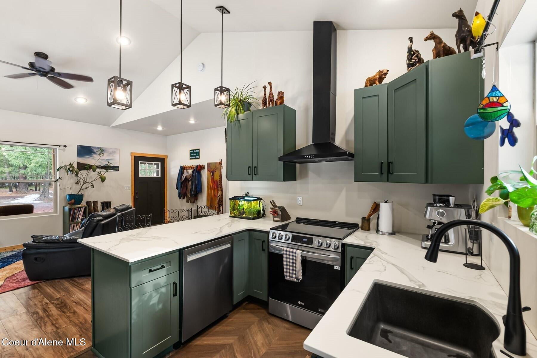 870-842 Samuels Road Sandpoint, ID 83864 - Photo 13 of 67 Newly Remodeled Kitchen