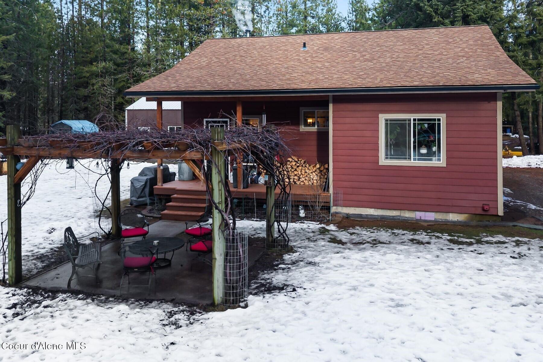 870-842 Samuels Road Sandpoint, ID 83864 - Photo 17 of 67 Patio & Pergola for Entertaining