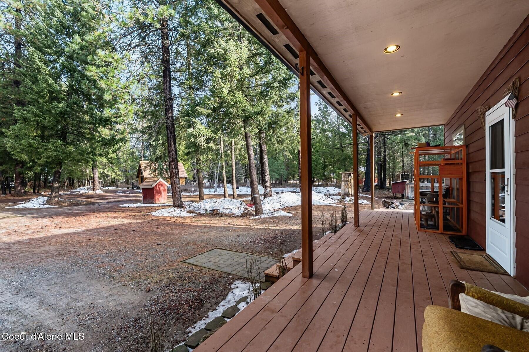 870-842 Samuels Road Sandpoint, ID 83864 - Photo 29 of 67 Covered Front Porch