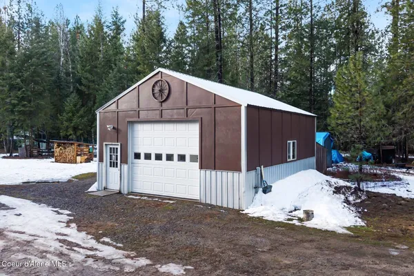 $975,000 | 870-842 Samuels Road, Sandpoint, ID 83864