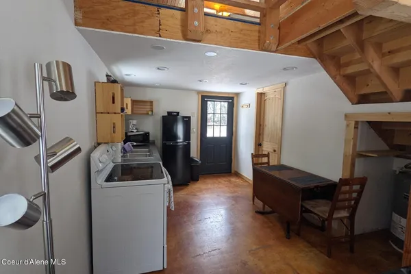 $975,000 | 870-842 Samuels Road, Sandpoint, ID 83864