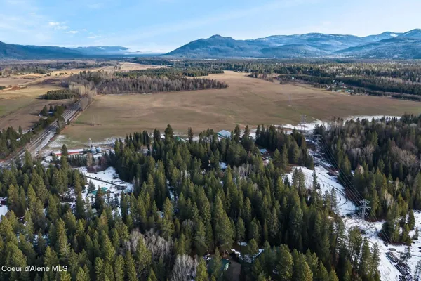 $975,000 | 870-842 Samuels Road, Sandpoint, ID 83864